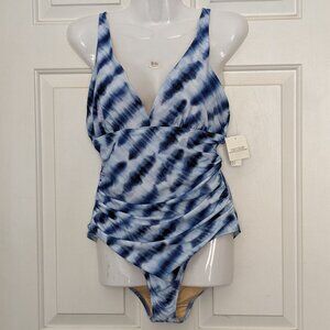 Amazon Essentials  Women’s One Piece Crossover Stylish Swimsuit Size 8